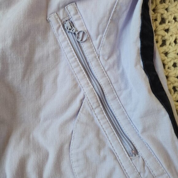 Nike Lightweight Zip Up Jacket Lavendar with Dark Blue Stripes Size M - Picture 5 of 9